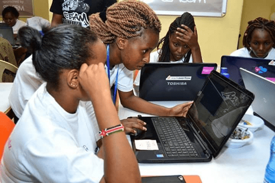 HUAWEI TRAINING FOR WOMEN AND GIRLS